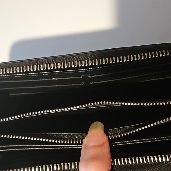 Louis Vuitton black epi zippy organizer wallet - Picture 9 of 12